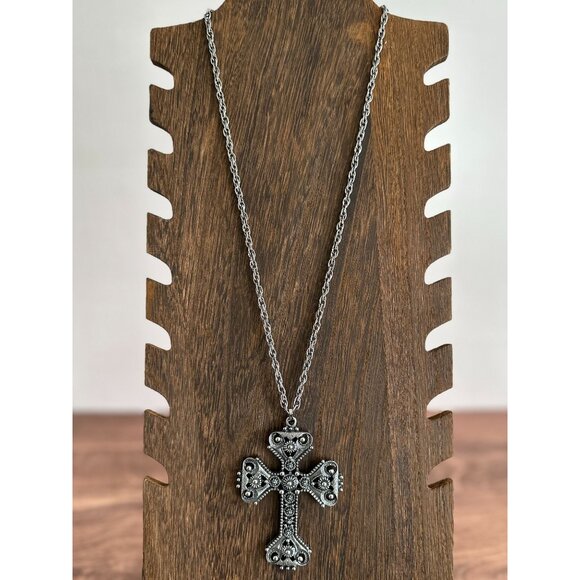 Vintage Sarah Coventry Limited Edition 1974 Large Cross Pendant Necklace - Picture 5 of 7